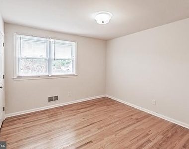 513 Pershing Road - Photo Thumbnail 13
