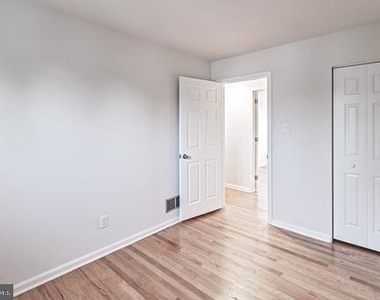 513 Pershing Road - Photo Thumbnail 19