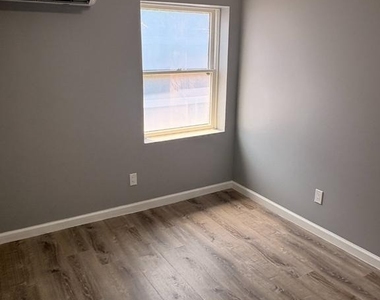 723 N King Street - Photo Thumbnail 9
