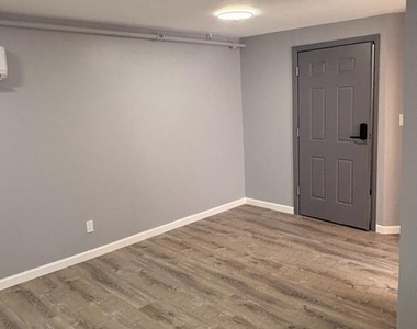 723 N King Street - Photo Thumbnail 6