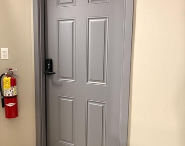 723 N King Street - Photo Thumbnail 11