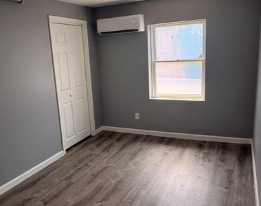 723 N King Street - Photo Thumbnail 10