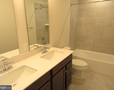 4355 Reusch Circle - Photo Thumbnail 11