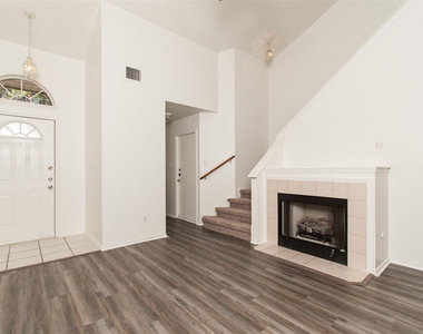 1436 Roxannes Run - Photo Thumbnail 2