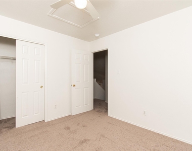 1436 Roxannes Run - Photo Thumbnail 22