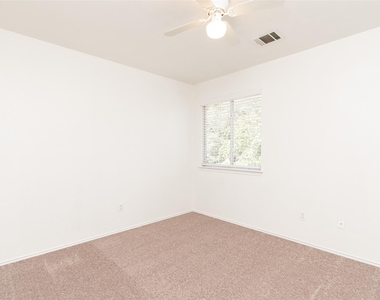 1436 Roxannes Run - Photo Thumbnail 20