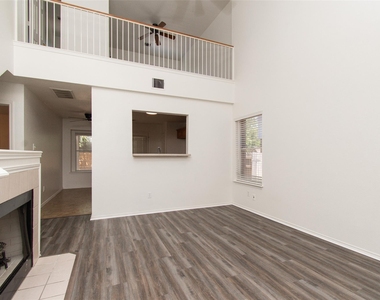 1436 Roxannes Run - Photo Thumbnail 3