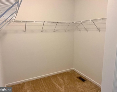 654 Jacobsen Circle - Photo Thumbnail 25