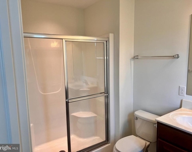 654 Jacobsen Circle - Photo Thumbnail 23