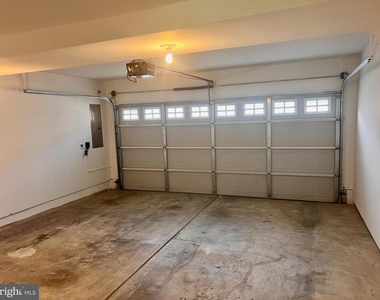 654 Jacobsen Circle - Photo Thumbnail 3