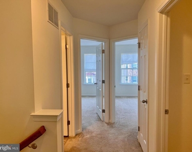 654 Jacobsen Circle - Photo Thumbnail 26