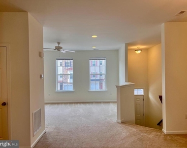 654 Jacobsen Circle - Photo Thumbnail 27