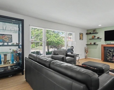1905 Tulip Street Nw - Photo Thumbnail 5