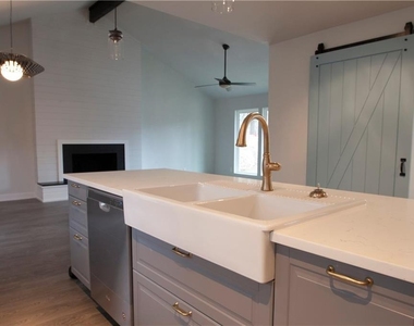 409 Dove Haven Dr - Photo Thumbnail 4