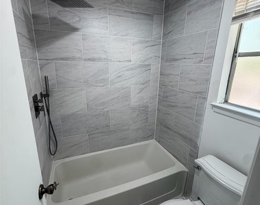 12308 Dellrey Dr - Photo Thumbnail 14
