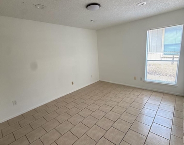 12308 Dellrey Dr - Photo Thumbnail 8
