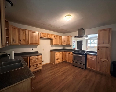 400 Sunbonnet Dr - Photo Thumbnail 14