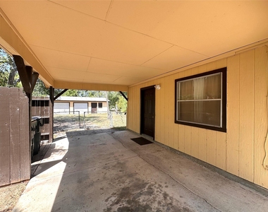 400 Sunbonnet Dr - Photo Thumbnail 4