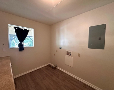 400 Sunbonnet Dr - Photo Thumbnail 21
