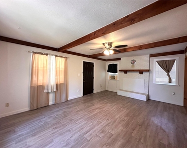 400 Sunbonnet Dr - Photo Thumbnail 6