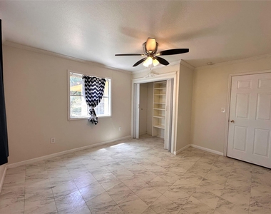 400 Sunbonnet Dr - Photo Thumbnail 12