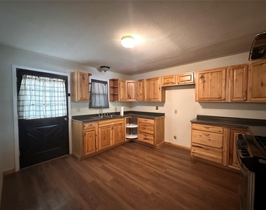 400 Sunbonnet Dr - Photo Thumbnail 13