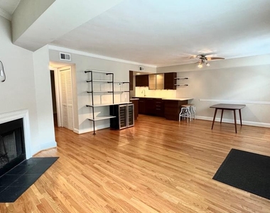 523 8th Street Ne - Photo Thumbnail 3