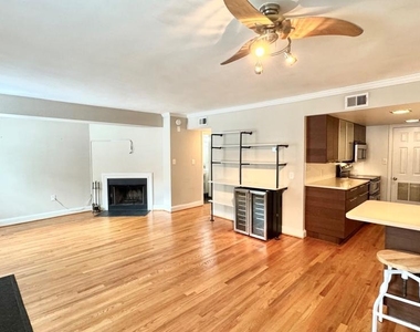 523 8th Street Ne - Photo Thumbnail 2