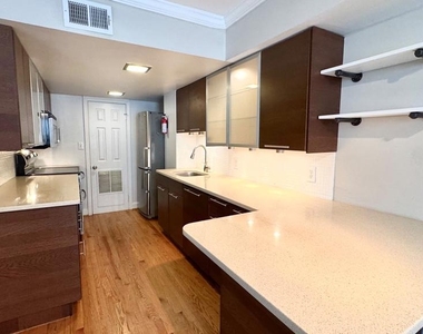 523 8th Street Ne - Photo Thumbnail 5