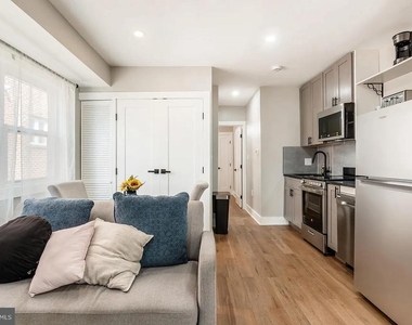 1825 Providence Street Ne - Photo Thumbnail 2