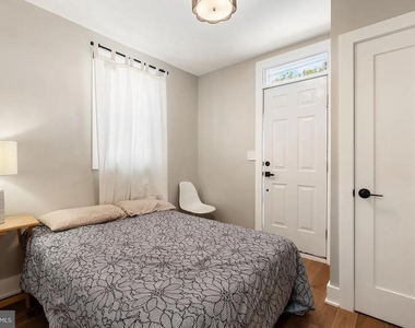 1825 Providence Street Ne - Photo Thumbnail 10