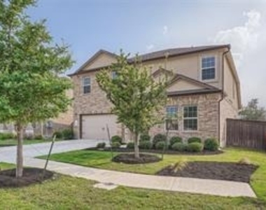 700 Mallow Rd - Photo Thumbnail 1