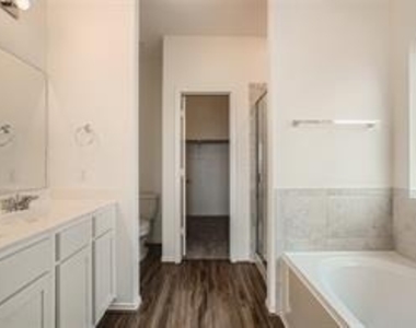 700 Mallow Rd - Photo Thumbnail 18