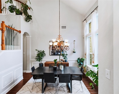 12113 Portobella Dr - Photo Thumbnail 8
