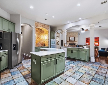 12113 Portobella Dr - Photo Thumbnail 13