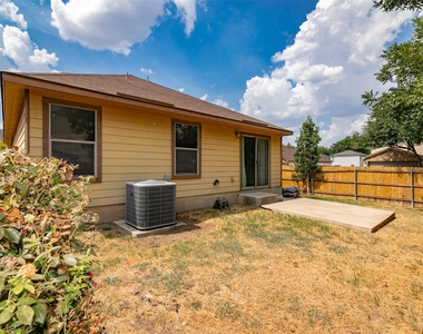8801 Edmundsbury Dr - Photo Thumbnail 15