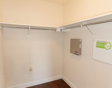 8801 Edmundsbury Dr - Photo Thumbnail 9