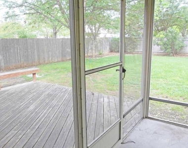 3126 Jazz St - Photo Thumbnail 5