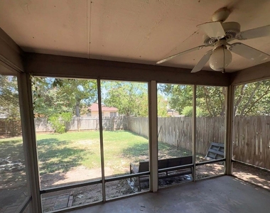 3126 Jazz St - Photo Thumbnail 8