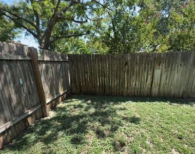 3126 Jazz St - Photo Thumbnail 10