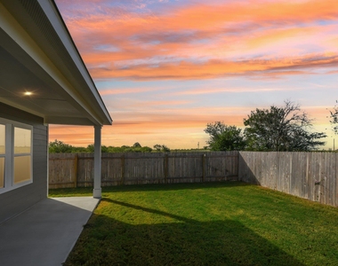 1305 Morris Loop - Photo Thumbnail 33