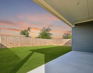 1305 Morris Loop - Photo Thumbnail 1