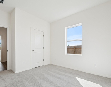 1305 Morris Loop - Photo Thumbnail 30
