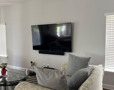 325 Heron Landing Road - Photo Thumbnail 7