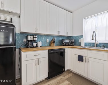 29 Solano Avenue - Photo Thumbnail 14