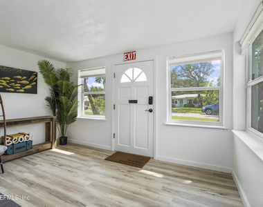 29 Solano Avenue - Photo Thumbnail 22