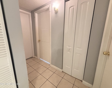 209 S 7th Street - Photo Thumbnail 13
