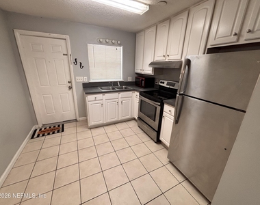 209 S 7th Street - Photo Thumbnail 9