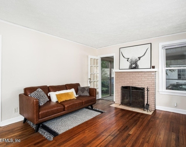 4808 Royal Avenue - Photo Thumbnail 2