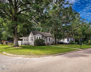 4808 Royal Avenue - Photo Thumbnail 1